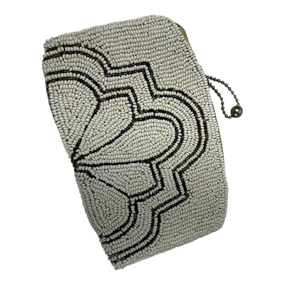 Art‎ Deco White Beaded Clutch